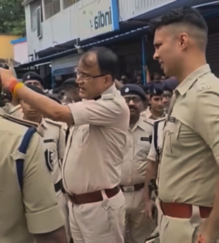 Surbhi Jewelers looted in Gopalganj